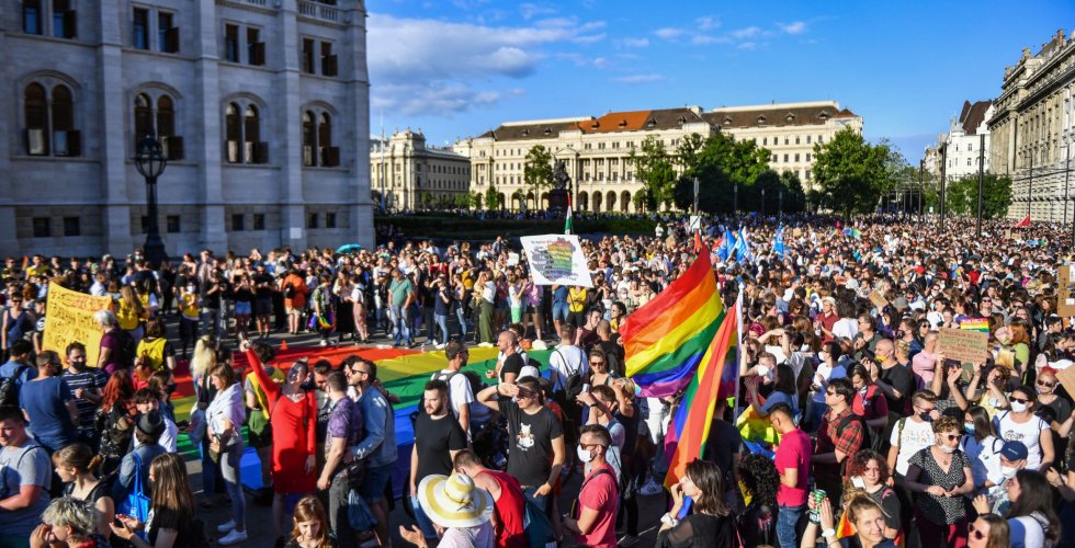 Ungern antar ännu en homo- och transfobisk lag – EU måste agera
